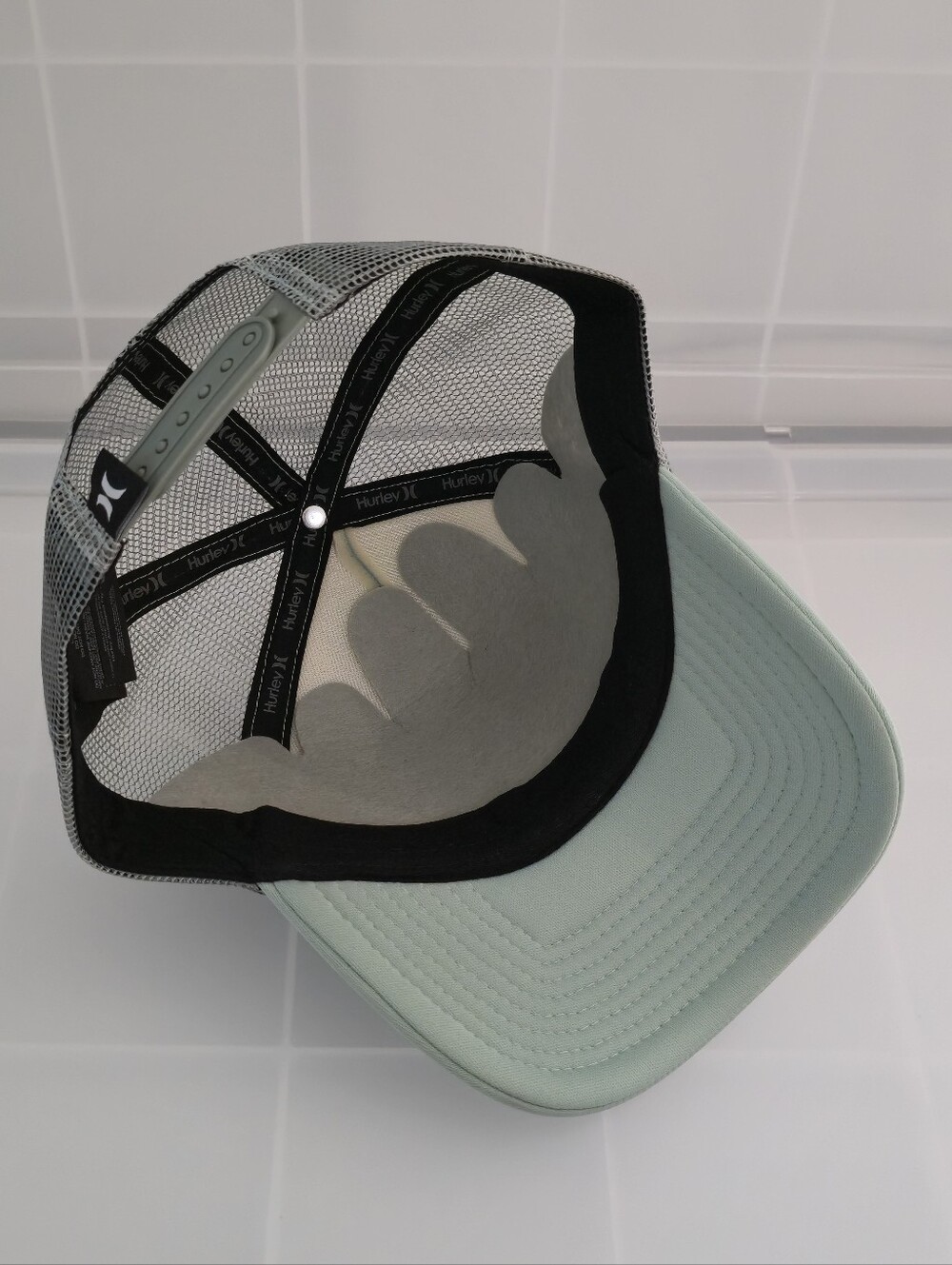 Hurley Hawaii Trucker Hat - Picture 7 of 10